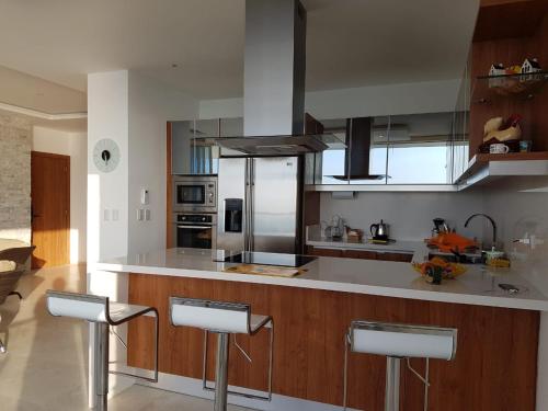 Amplio- Espectacular 140m2 Grand Diamond Tonsupa Amplio- Espectacular 140m2 Grand Diamond Tonsupa