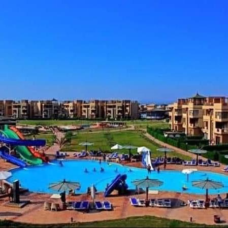 شاليه ايجار قريه بلوباي العين السخنه اكوابارك