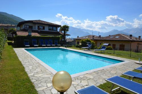  Casa delle Corti in Colico