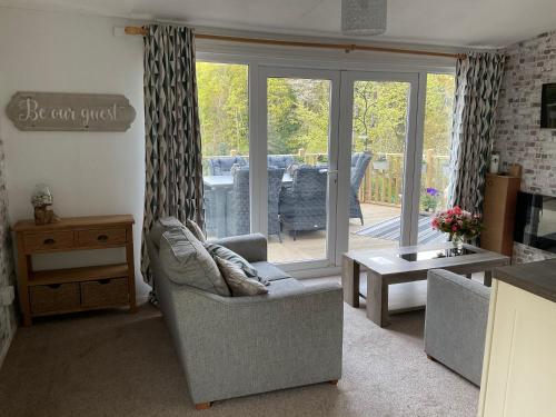 Stunning 2-Bed Chalet in Caernarfon