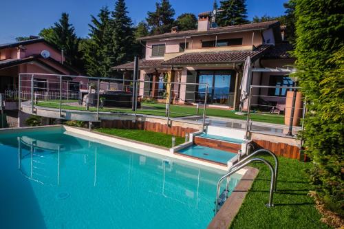 Swimming pool, Villa Buzzi in Besozzo