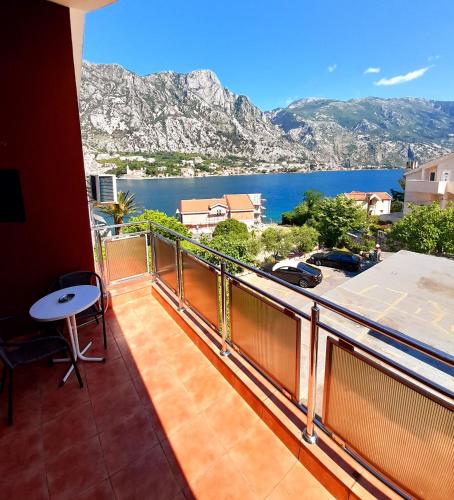 Erkély/terasz, Hotel Bokeljski Dvori in Mou