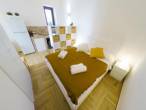 One-Bedroom Apartment image 10