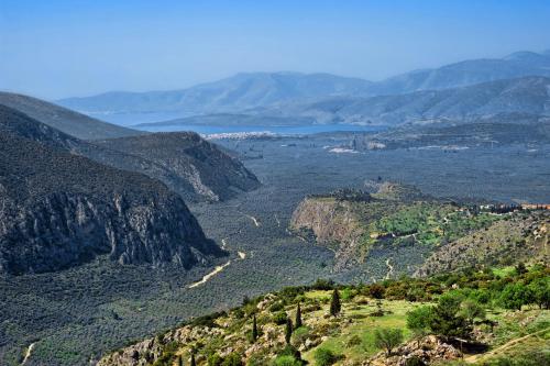. Hermes Delphi Hotel