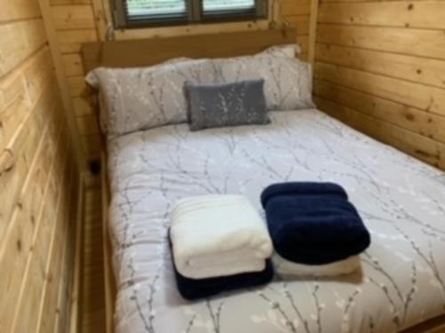 Immaculate cabin 5 mins to Inverness dogs welcome in Allanfearn
