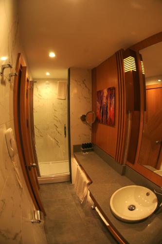 Maywood Hotel – Istanbul, FL