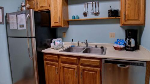 Snowfire #104B ( 2-Bedroom Condo ) - main image