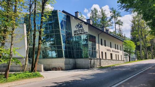 Hotel Murowanica