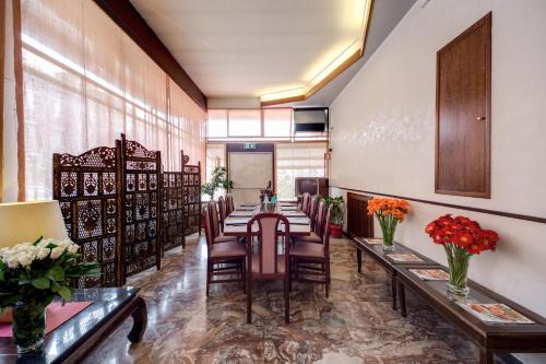 Hotel Pacific - main image
