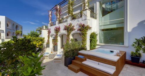 Junior Suite with hot tub and Sea View