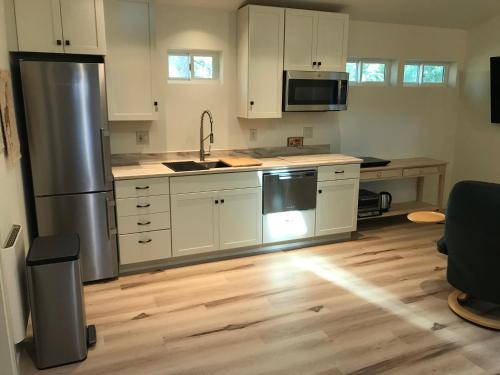 Sebastopol Redwoods Retreat