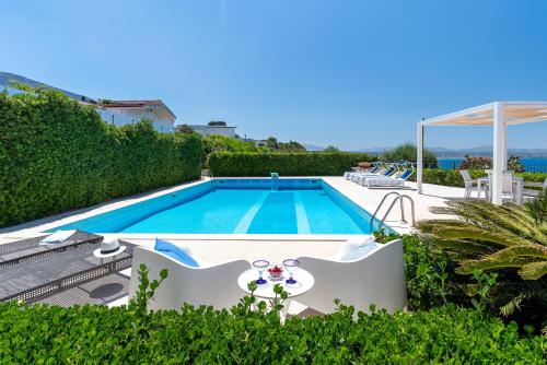 Splendida Villa con vista mozzafiato e piscina Terrasini