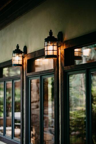 Sylvan Valley Lodge and Cellars - 출입구