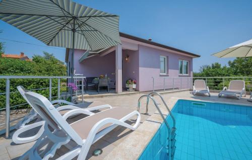 Adorable Holiday House Lilla-with pool-near Old Town Labin