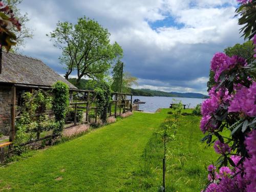 Loch Lomond shore Boat House gîte à louer Balmaha