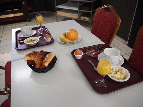 HOTEL LE FOIRAIL - image 12