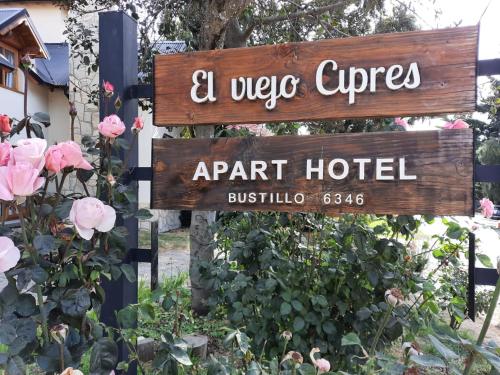 Photo - Apart Hotel Bungalows El Viejo Cipres