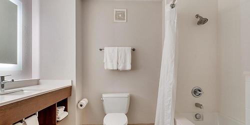 Holiday Inn Express Hotel & Suites Lake Elsinore, an IHG Hotel in Lake Elsinore, USA