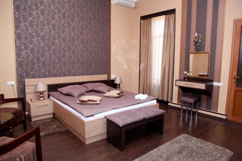 Azoyan Guest House
