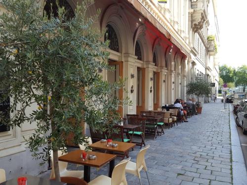 Sobieski Inner Ring Apartments