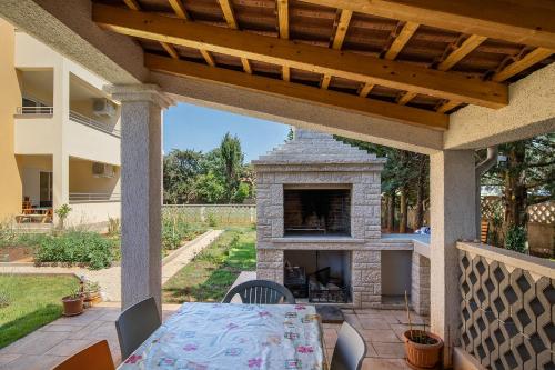 Apartments Jan in Liznjan