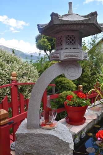 Gîte Au printemps Japonais, petit train de la Mure, parc des Ecrins