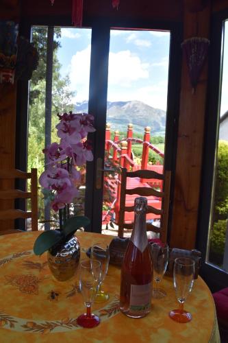 Gîte Au printemps Japonais, petit train de la Mure, parc des Ecrins