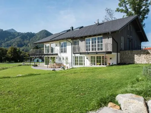 Ferienwohnungen am Lochbach in Aschau im Chiemgau, Deutschland