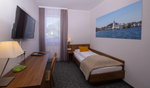 1 twin bed