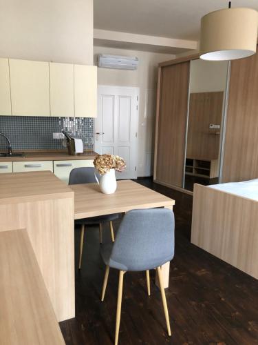 ห้องครัว, Rezidence U Kamenného mostu (Rezidence U Kamenneho mostu) in ปิเสค