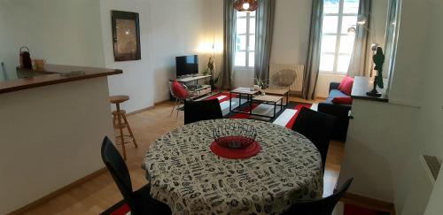 L'appart de la Devise - image 10