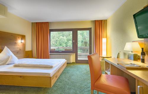 1 queen bed