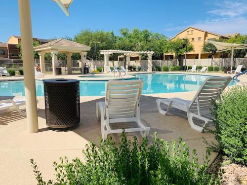 Entire Private Townhome