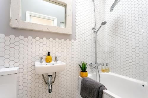 The Bs Hive, Modern, stylish, 2 bedroom house, in Harrogate centre 4