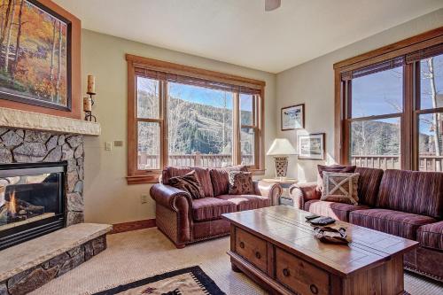 2345 Red Hawk Townhome Townhouse - image 5