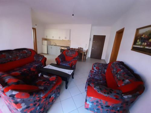 Sea View Marina Apartment Vlore in Влёра