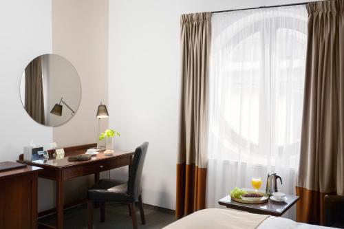 Boutique Hotel Bristol - image 2
