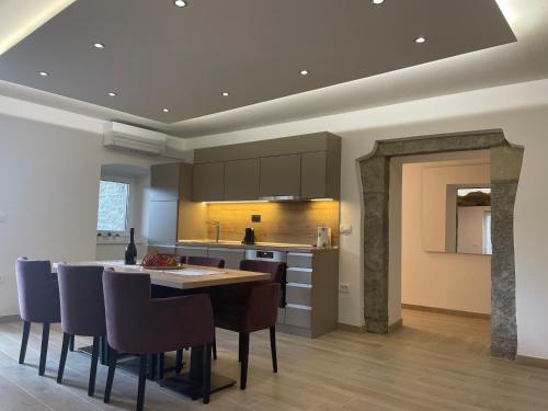 virtuve, Villa Sanela in Pobegi