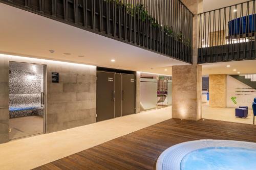 Holiday Inn Yerevan - Republic Square by IHG