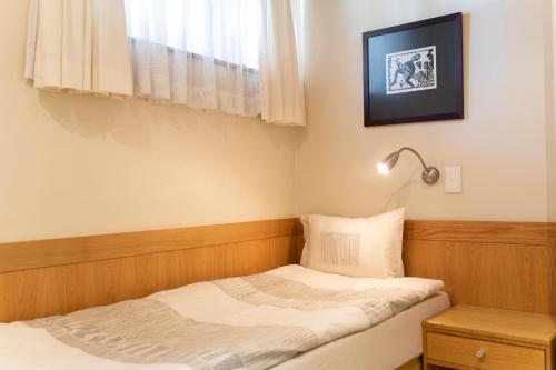 Luxury Family Room image 7