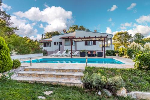 Holiday Home Dominik - image 3