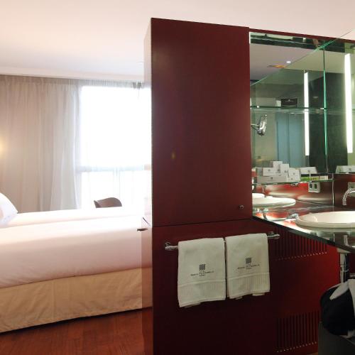 3 twin beds