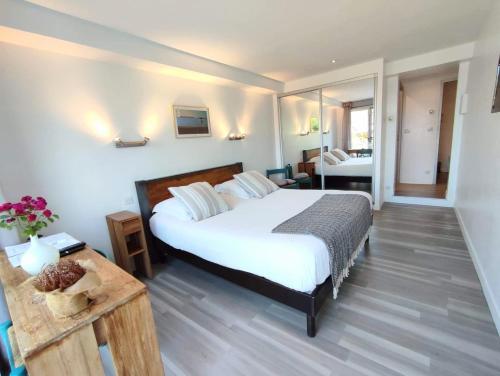 1 queen bed