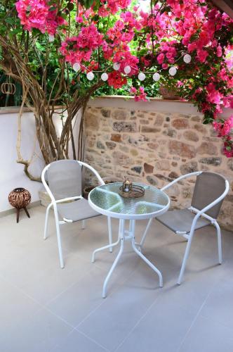 Castro Rooms Chios - image 13