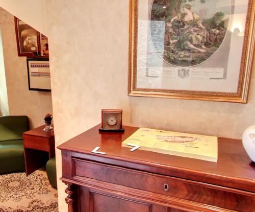 Hotel Valentino Centro Storico - image 12