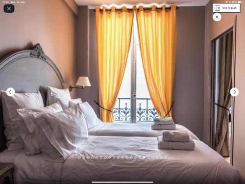 brouilly apartment one block from Eiffel Tower