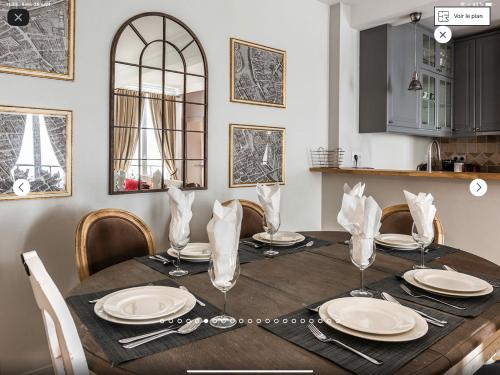 brouilly apartment one block from Eiffel Tower