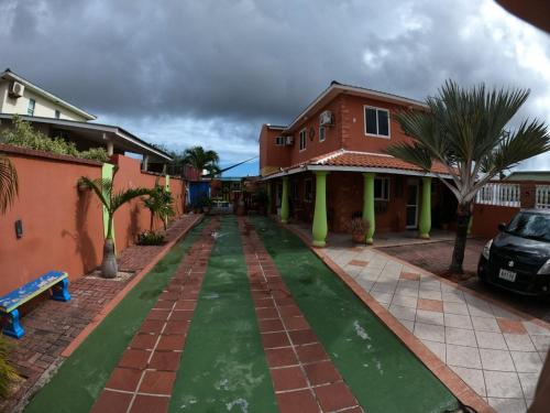 外部景觀, 特拉克拉公寓 (Terrakota Apartments) in 威廉斯塔德市中心