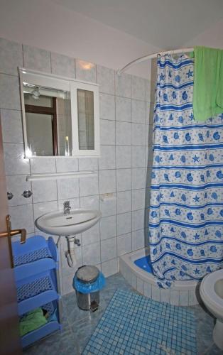 Apartment in Medulin with balcony, air conditioning, WiFi, washing machine (3488-2), Medulin (photo 6)