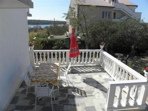 Apartment in Barbat with Terrace, Air conditioning, Wi-Fi (4365-1)